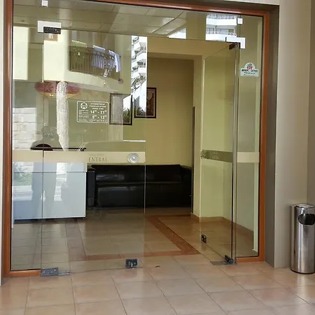 Apartment Hotel Central شقة *