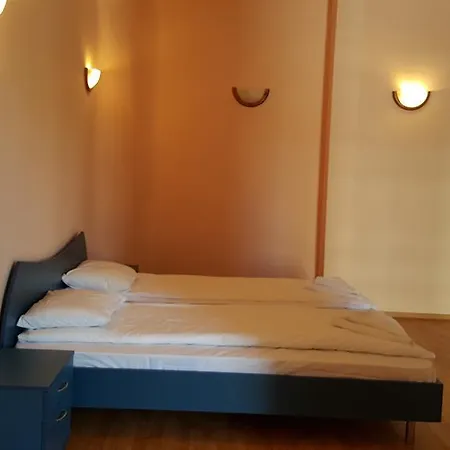 Apartment Hotel Central شقة